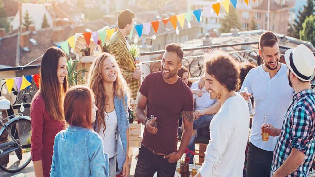 11 tips for making new friends