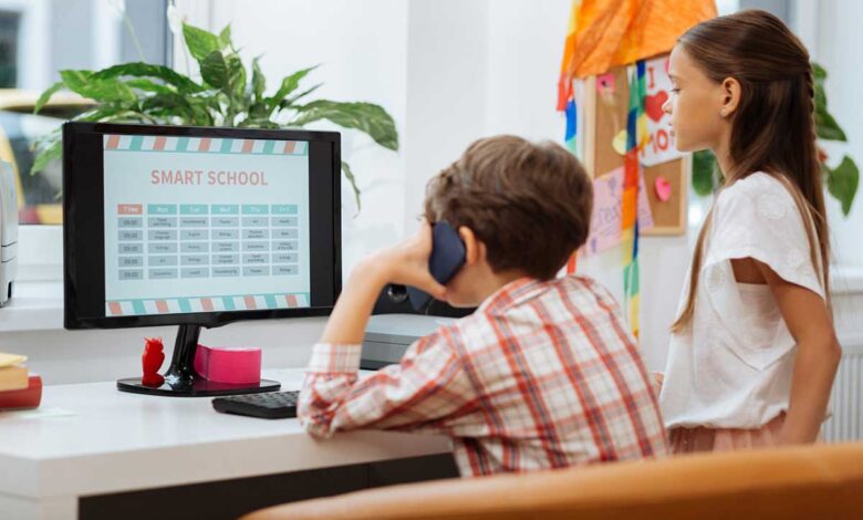 How to Teach Analytical English and Literature Online