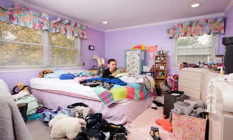 How to help teenagers keep their bedroom organized