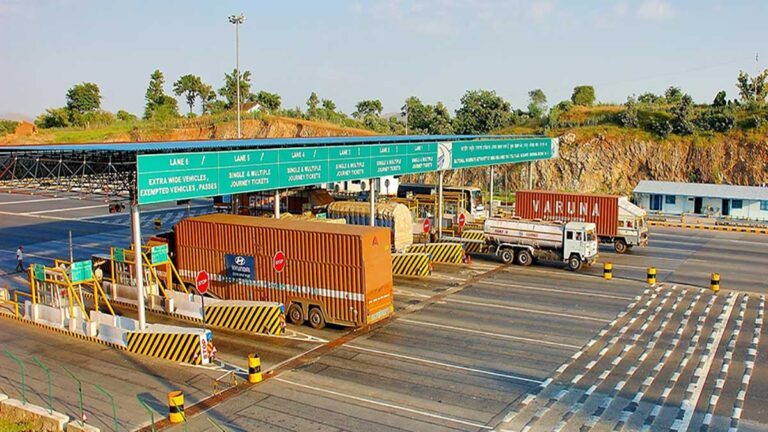 केवल एक Toll Plaza रहेगा 60 किलोमीटर के भीतर: नितिन गडकरी