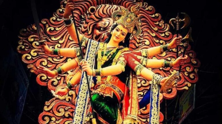 Devi Stotram: अपने जीवन को समृद्ध बनाएँ 