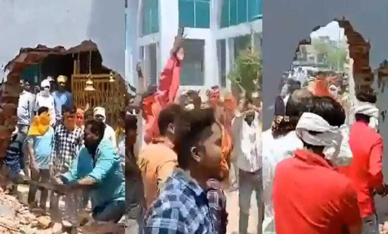 Hindu organizations broke the wall in front of the temple at Katni railway station