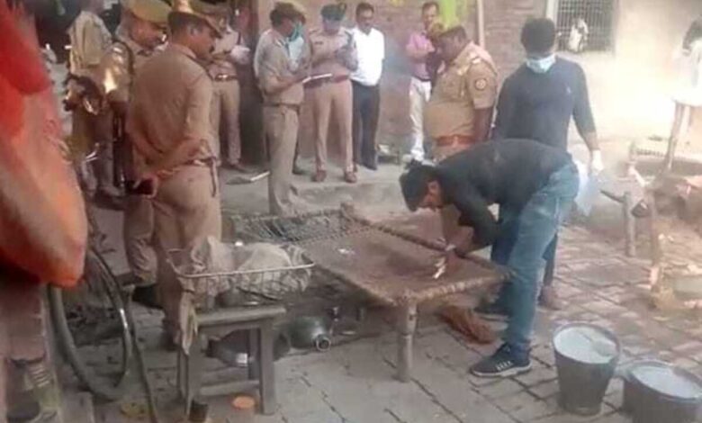 Murder of 5 family members in UP including 2yr girl