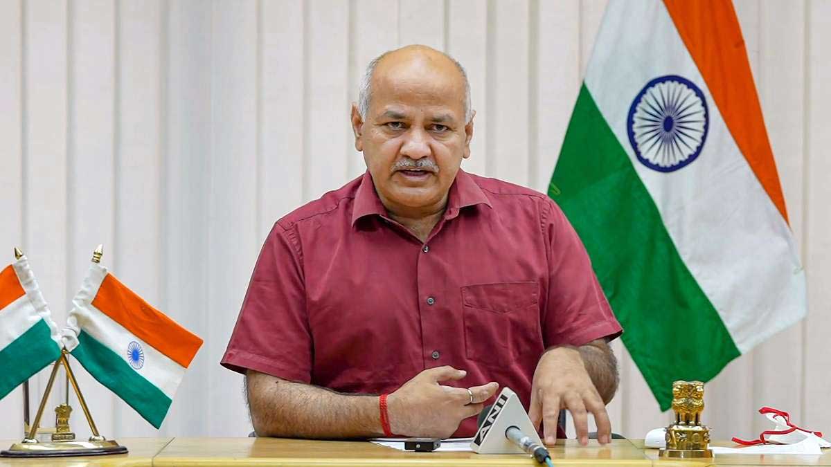 What did Manish Sisodia say on COVID guidelines in Delhi schools?