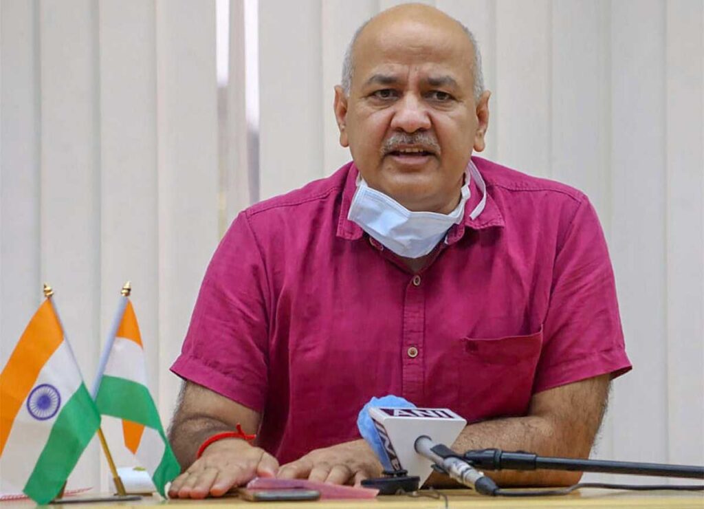 What did Manish Sisodia say on COVID guidelines in Delhi schools?