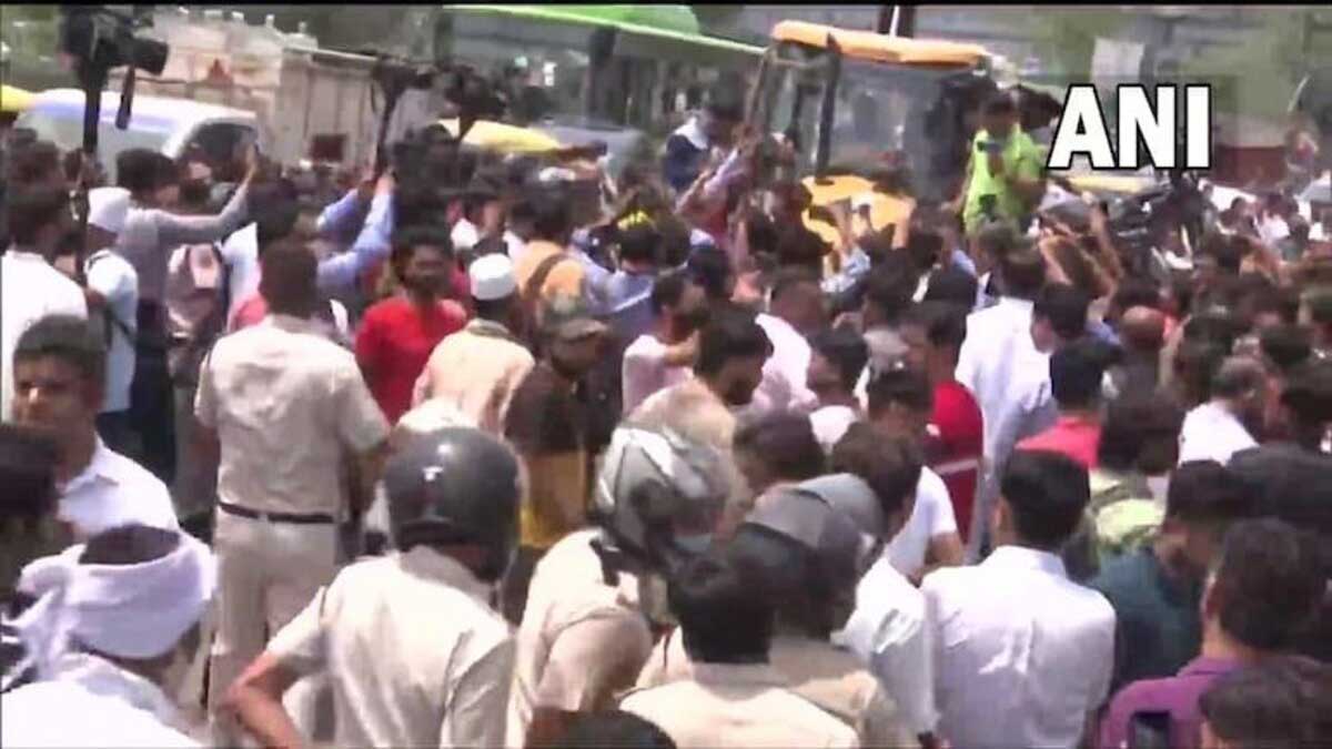 Anti-Encroachment drive at Delhi's Shaheen Bagh