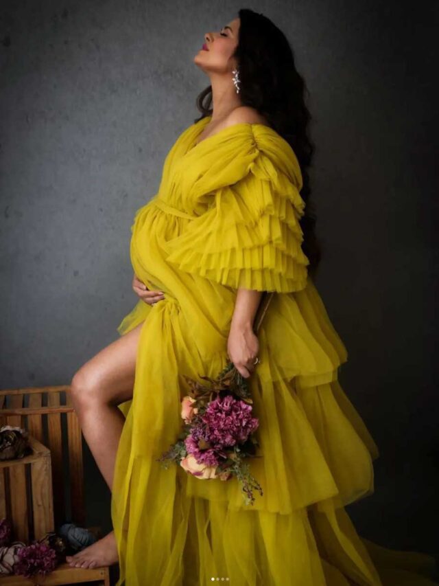 Pregnant Kritika Sengar shows off her baby bump