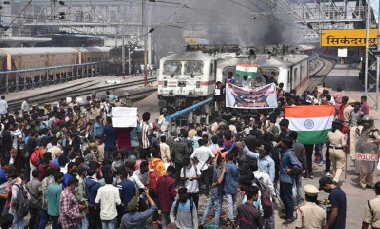 1 dead in 'Agneepath' violence in Telangana's Secunderabad