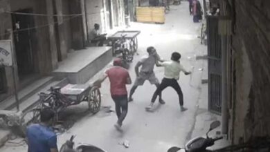 Man was slit, beheaded in public scene in Delhi