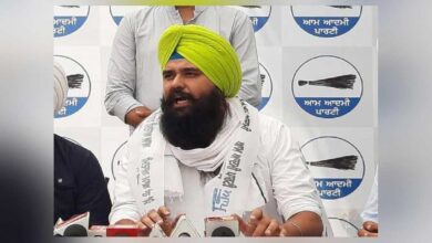 AAP takes on BJP: Says "Congress-Mukt” to "Congress-Yukt”