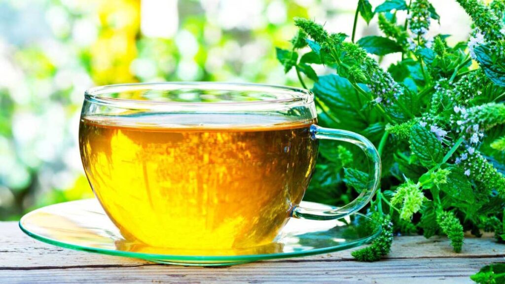 5 Herbal Teas: Miracles For Skin And Hair Health