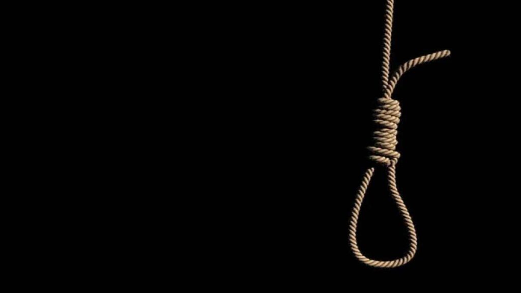 Mumbai teen commits suicide
