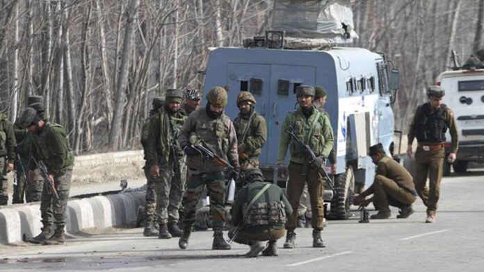 1 policeman killed, 2 injured in Srinagar militant firing