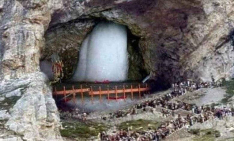 cloudburst near Amarnath Shrine 13 dead, over 40 missing