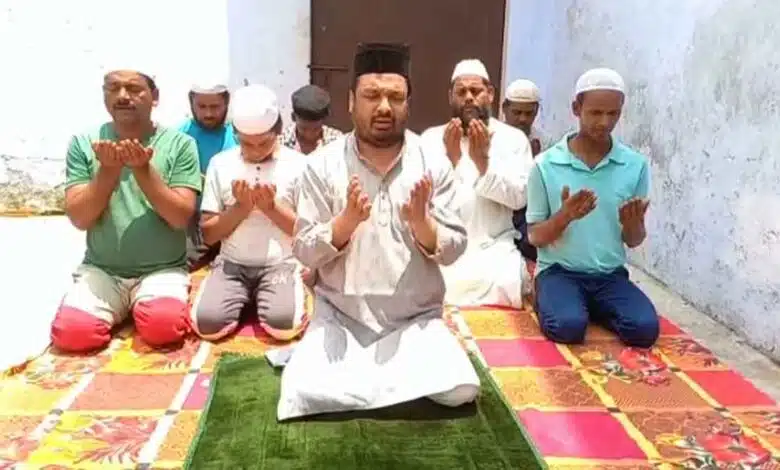 Farmers prayed for rain in Hardoi