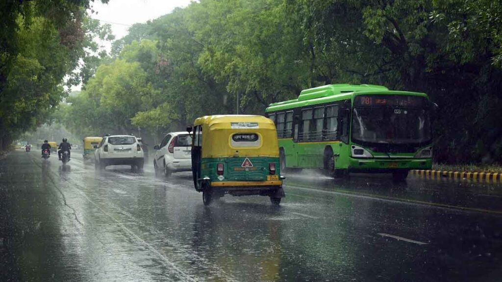 heavy rains in Delhi