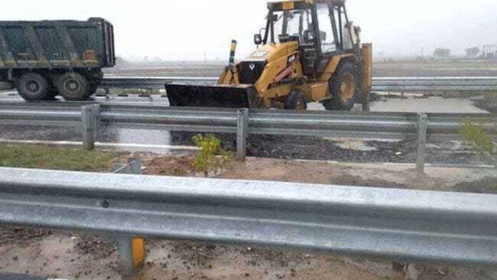 Parts of Bundelkhand Expressway in UP damaged in rain