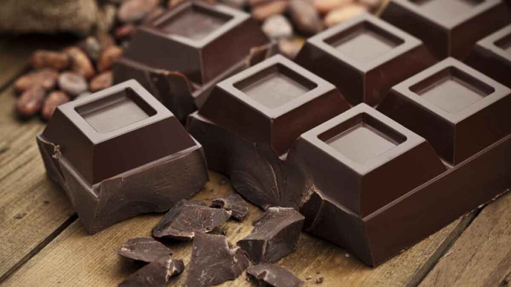 7 health benefits and side effects of chocolate