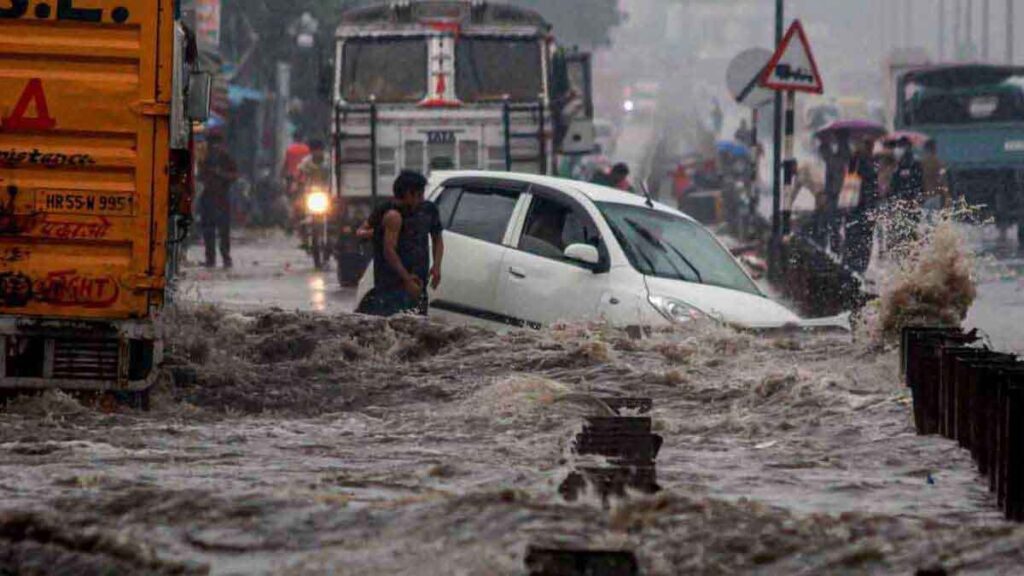 heavy rains in Delhi
