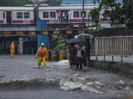 IMD issues red alert in Mumbai for next 24 hours