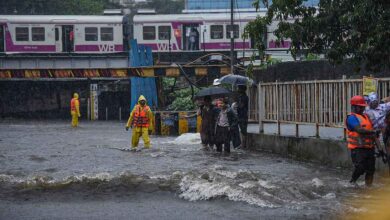 IMD issues red alert in Mumbai for next 24 hours