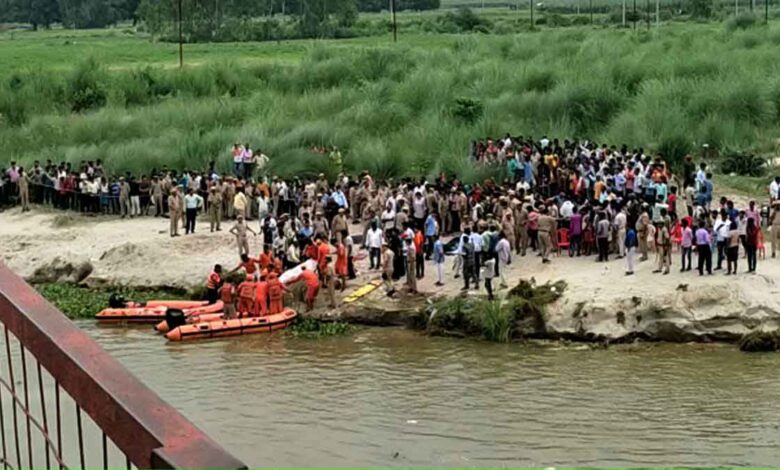 7 bodies retrieved after 15 hrs Hardoi river rescue