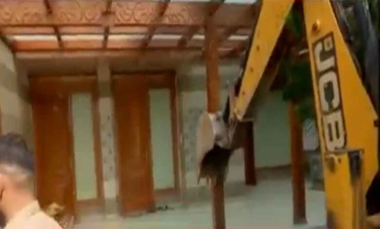 Bulldozer action against politician in Noida