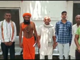 Baba was beaten up in Hardoi, a case was registered against him