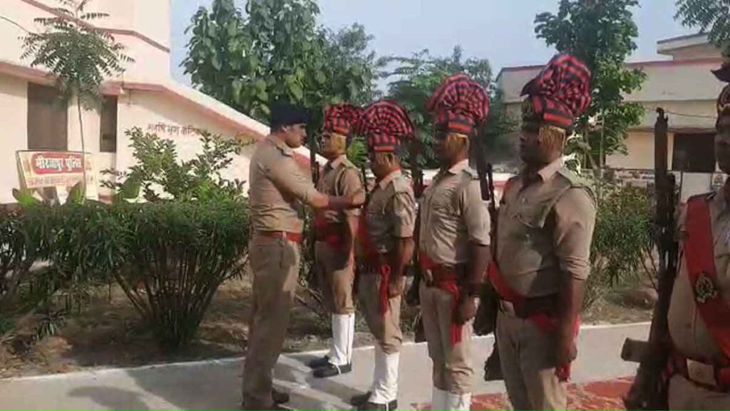 Mirzapur SP inspected Ahraura police station