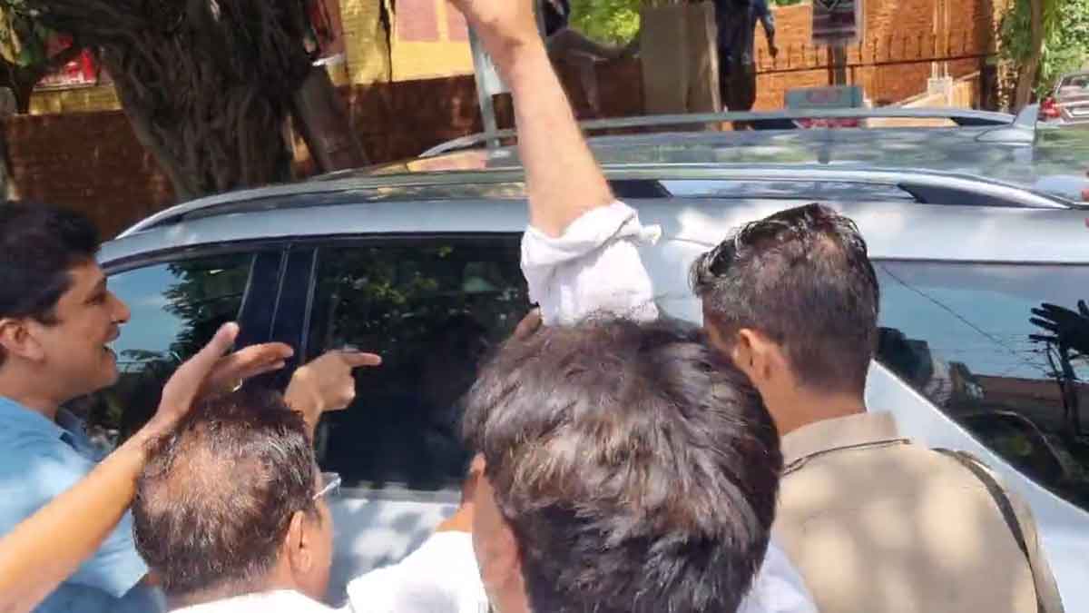 Tension between AAP BJP leaders over Delhi schools 2 Tension between AAP BJP leaders over Delhi schools