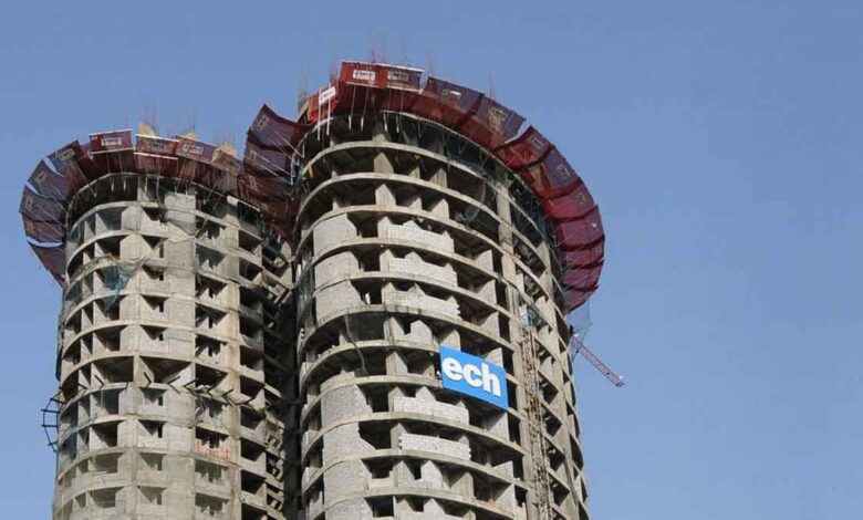 Noida Twin Towers, taller than Qutub Minar, 55,000 tonnes of debris