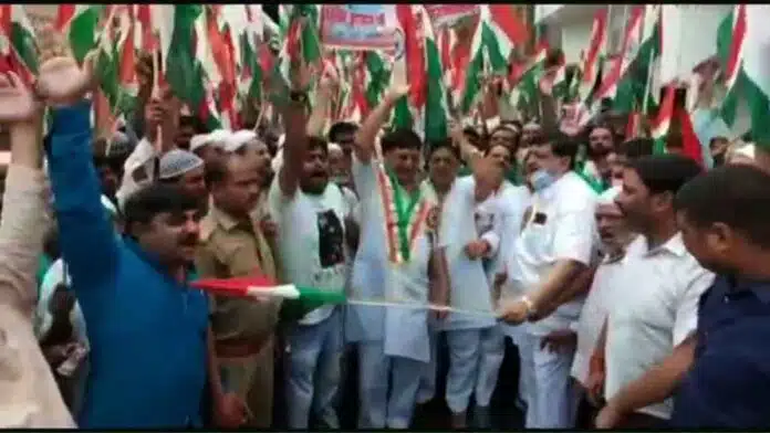 BJP Naresh Agarwal flagged off the tiranga yatra in Hardoi