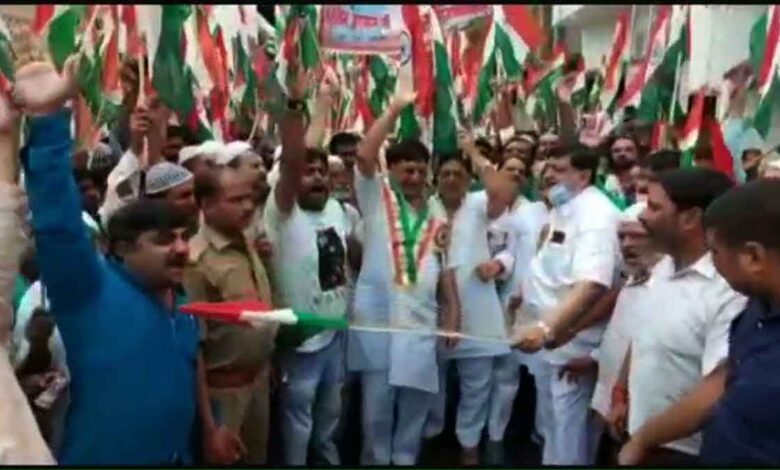 BJP Naresh Agarwal flagged off the tiranga yatra in Hardoi