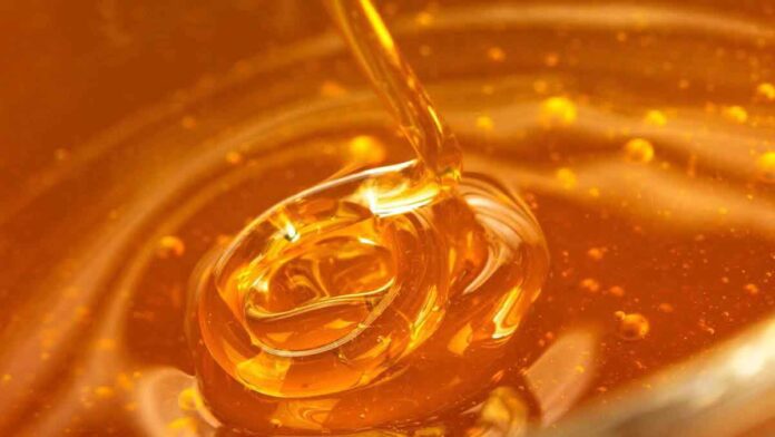 8 surprising ways to use honey
