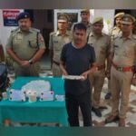 25000 rupees reward criminal arrested from Deoria