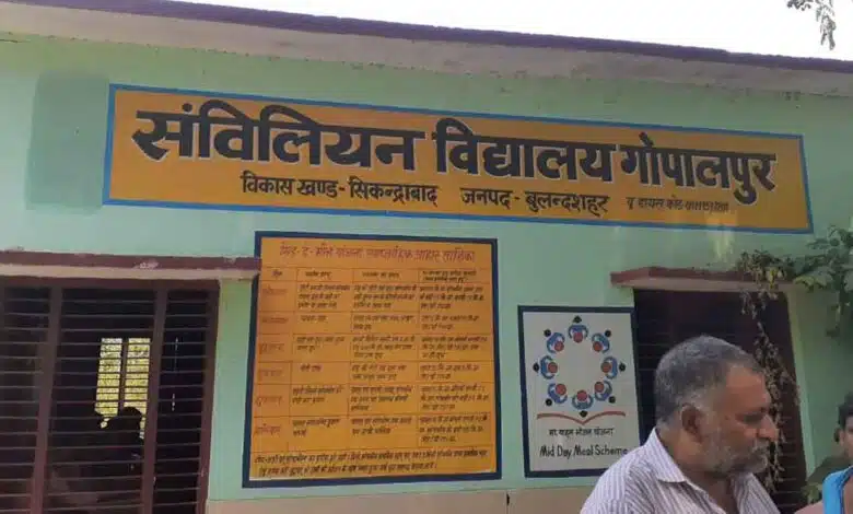 6 children suddenly fainted in Sikandrabad school