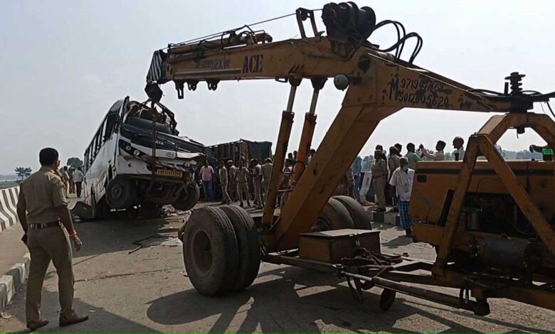 A horrific road accident in Lakhimpur Kheri