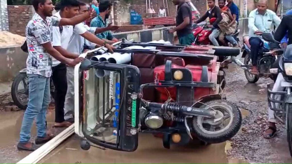 Accidents taking place in Ballia fortified road