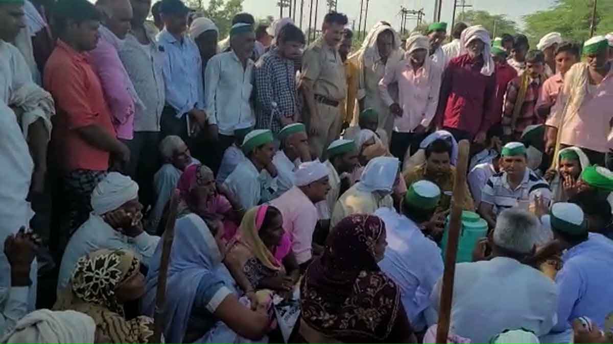 BKU Rakesh Tikait faction did road jam in Amroha