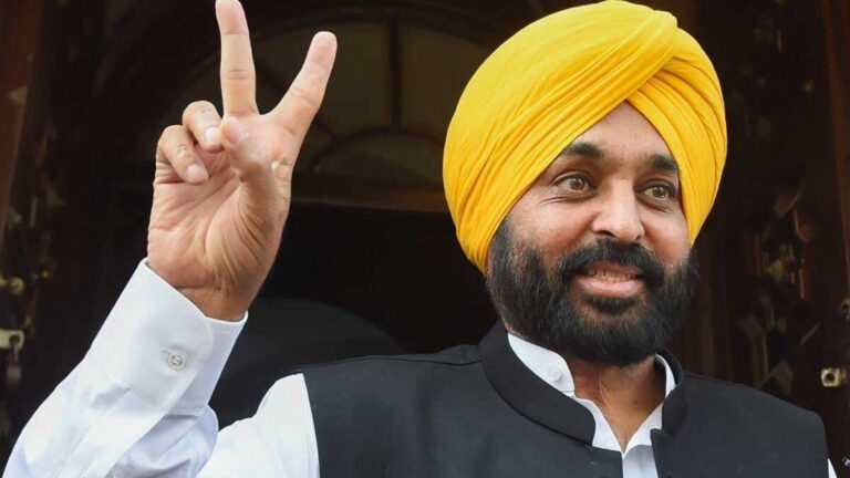 Bhagwant Mann के पास 42 कारों का काफिला, विपक्ष ने कहा ‘वीआईपी कल्चर’