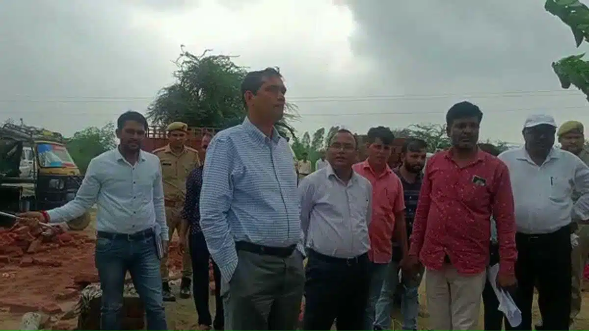 Bulandshahr woman dies due to wall collapse in Rain