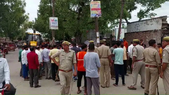 Campaign against encroachment in Bisauli