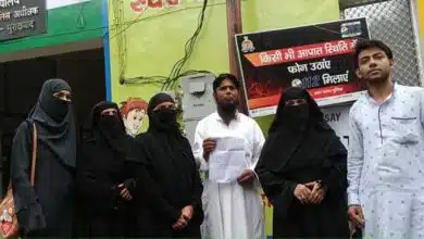 Cheating in the guise of getting plot in Moradabad