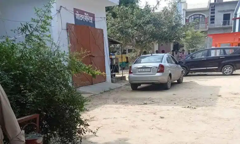 Delhi Police raided in Budaun caught 4