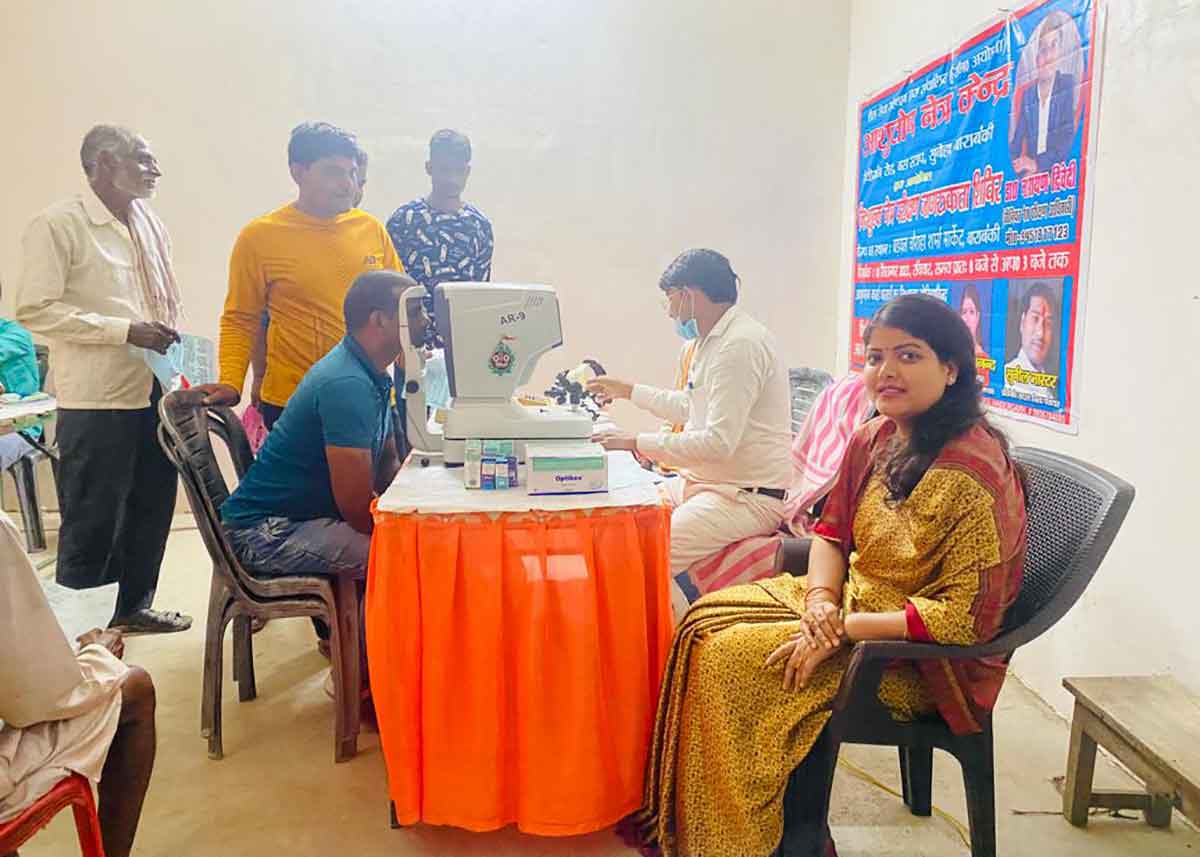 Free eye test awareness camp in Barabanki