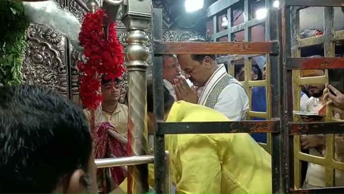 Keshav Prasad Maurya visited Maa Vindhyavasini Temple Mirzapur