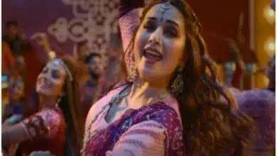 Madhuri Dixit's Garba Song "Boom Padi" From Maja Ma