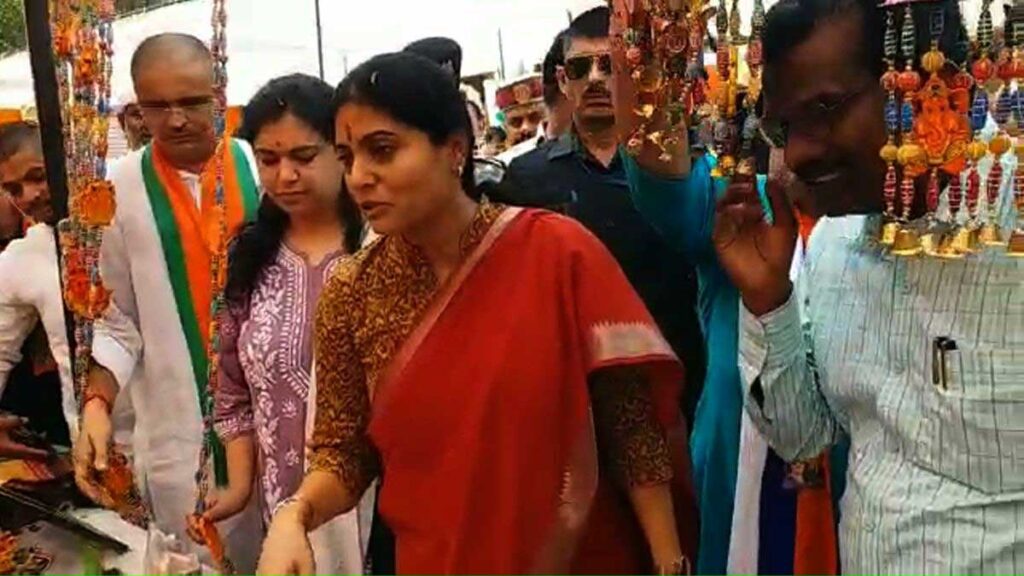 Smt Anupriya Patel inaugurated Vocal for Local in Mirzapur