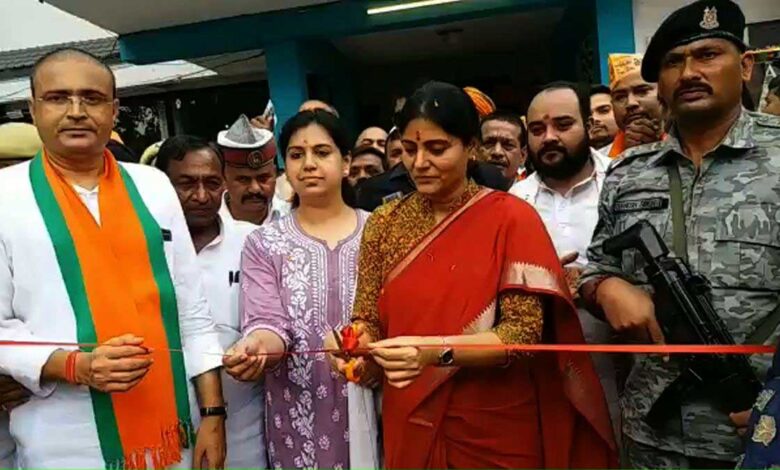 Smt Anupriya Patel inaugurated Vocal for Local in Mirzapur