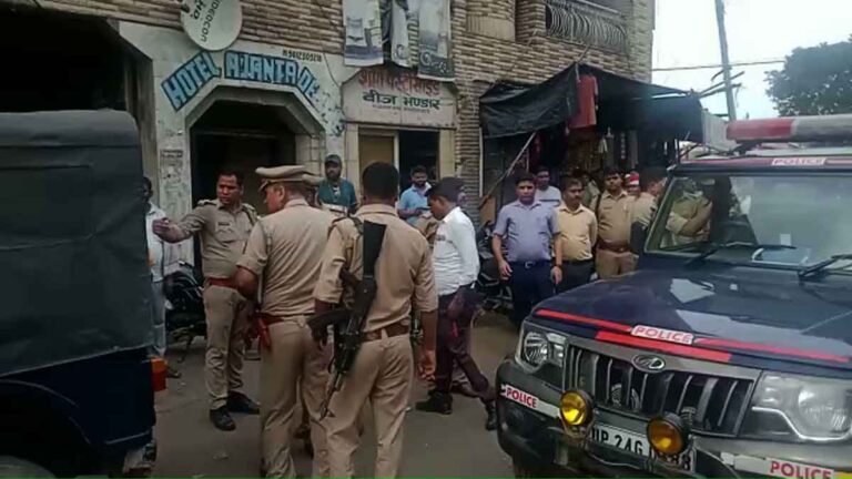 Budaun में खुलेआम चल रहा देह व्यापार, पुलिस ने किया भंडाफोड़